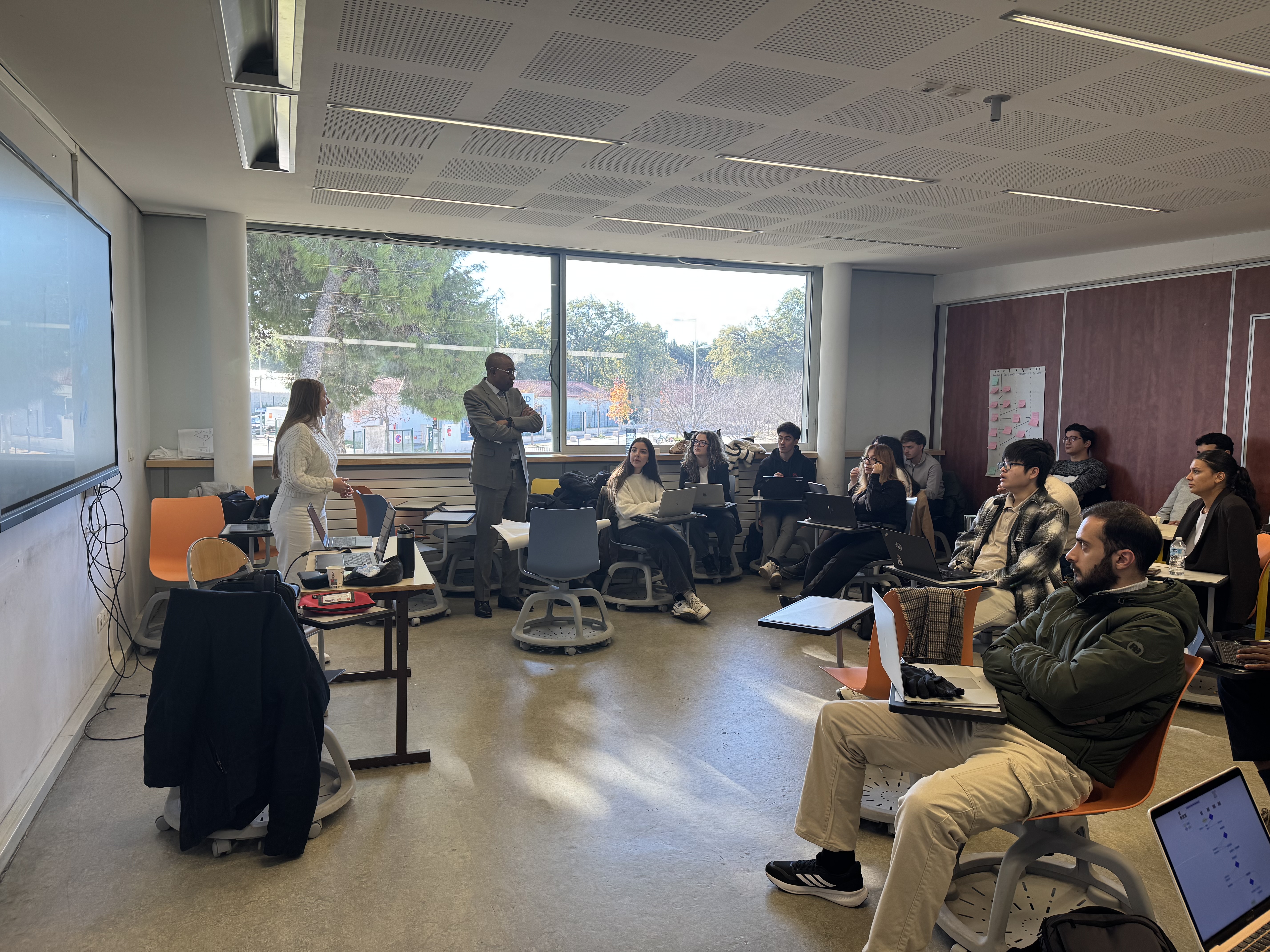 Professor Salouhou addressing a classroom at IAE Perpignan